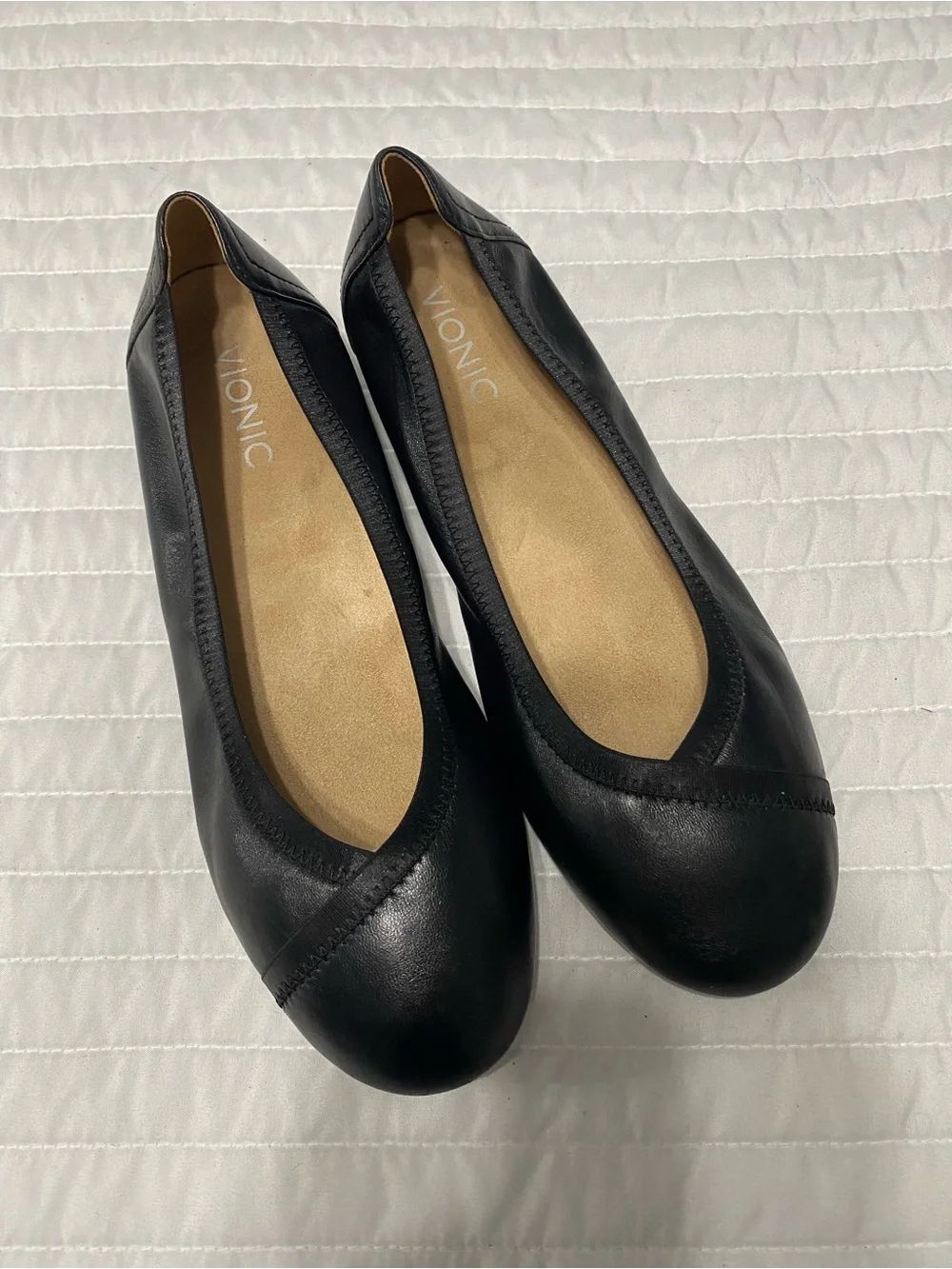 Vionic Caroll Black Leather Ballet Flats Women’s Size 8.5
